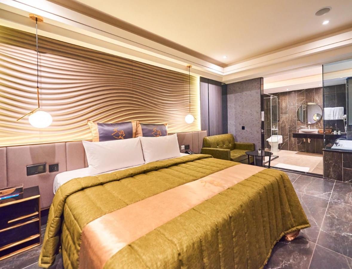 Sun Motel Гаосюн Экстерьер фото