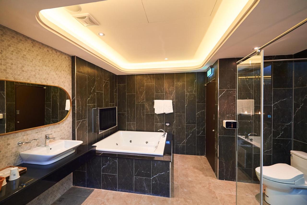 Sun Motel Гаосюн Экстерьер фото
